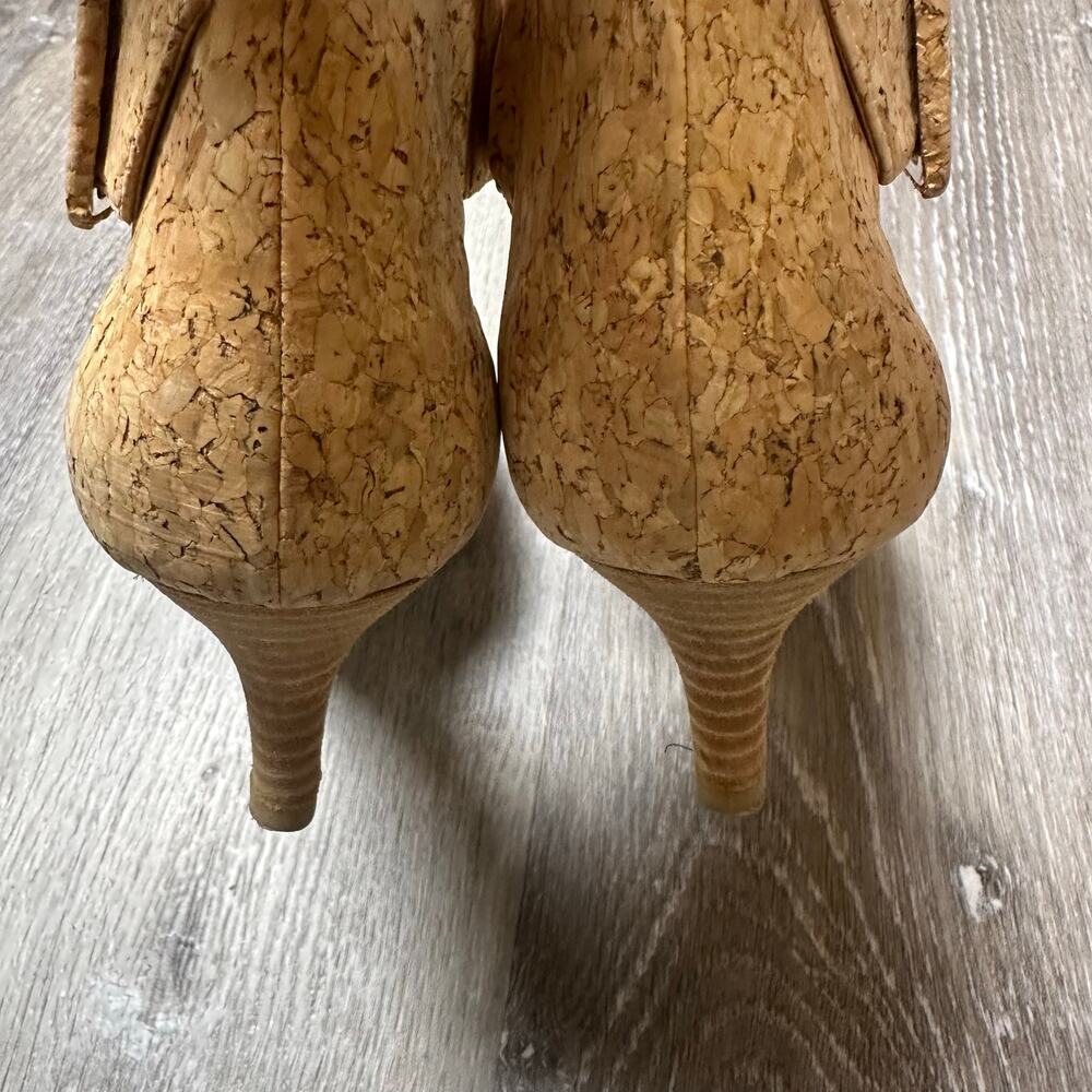 Pelle Moda Cork Kitten Heels - Picture 5 of 7